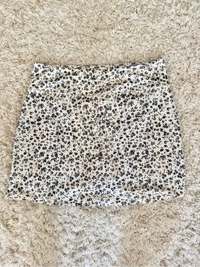 Kensie Floral Skort Size L Built-In Shorts Tennis/Athletic Skirt